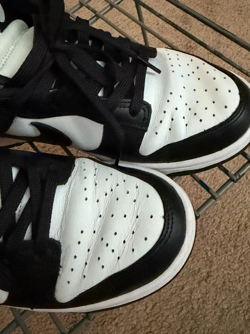 Nike Dunks Low - Black and White
